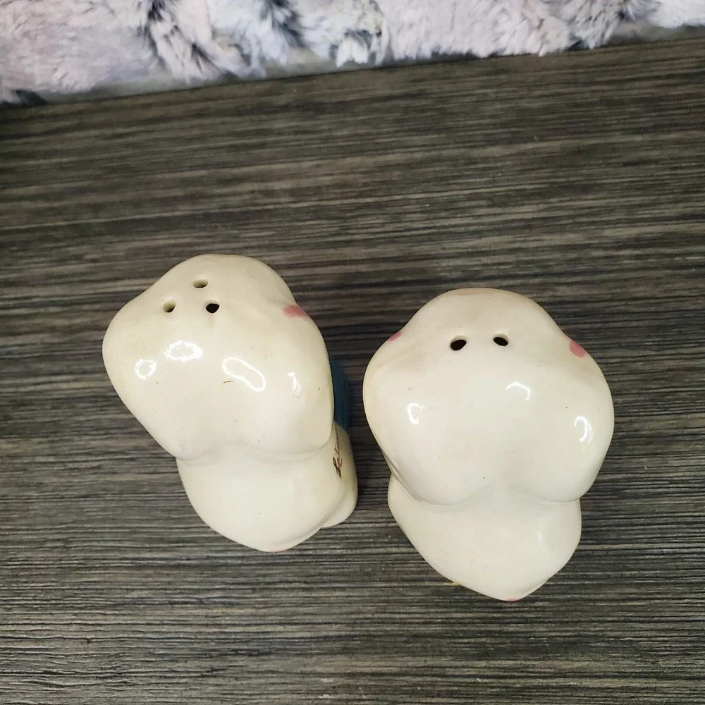 Vintage Elaine Pottery Kitschy Elephant Salt‎ and Pepper Shakers OREGON NO PLUGS